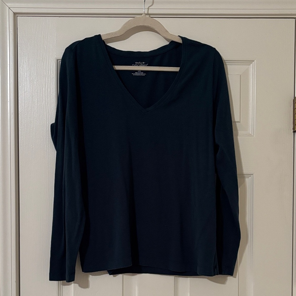Banana Republic Women's Black Long Sleeve V-Neck Top